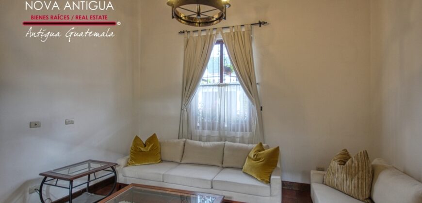 A4184-Beautiful house in Gravileas