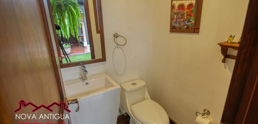 A4184-Beautiful house in Gravileas