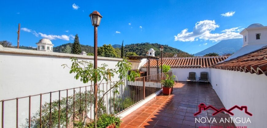 A4186 – Increíble propiedad en renta en Antigua Guatemala