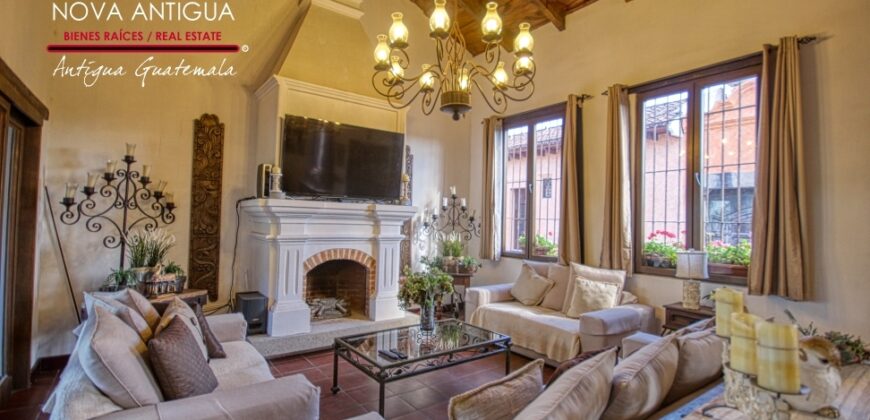 A4186 – Incredible property for rent in Antigua Guatemala