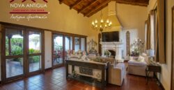 A4186 – Incredible property for rent in Antigua Guatemala