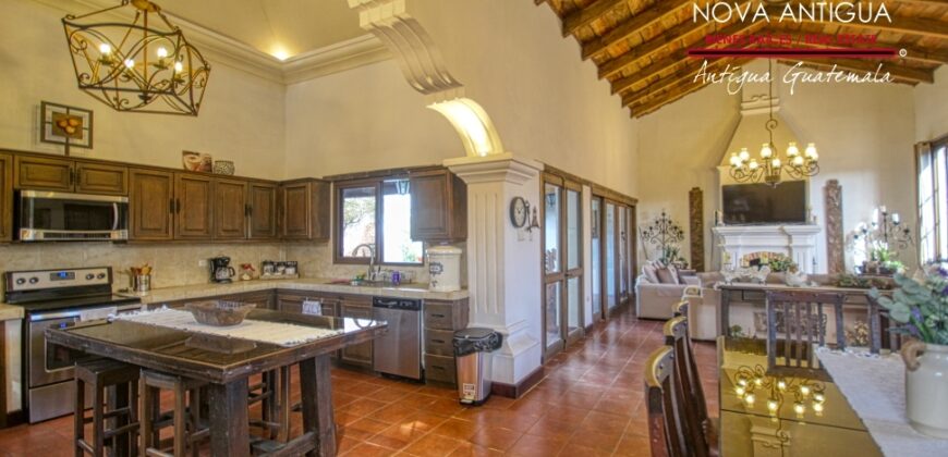 A4186 – Increíble propiedad en renta en Antigua Guatemala