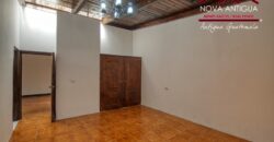 A4187 – Unfurnished apartment in San Juan Gascon