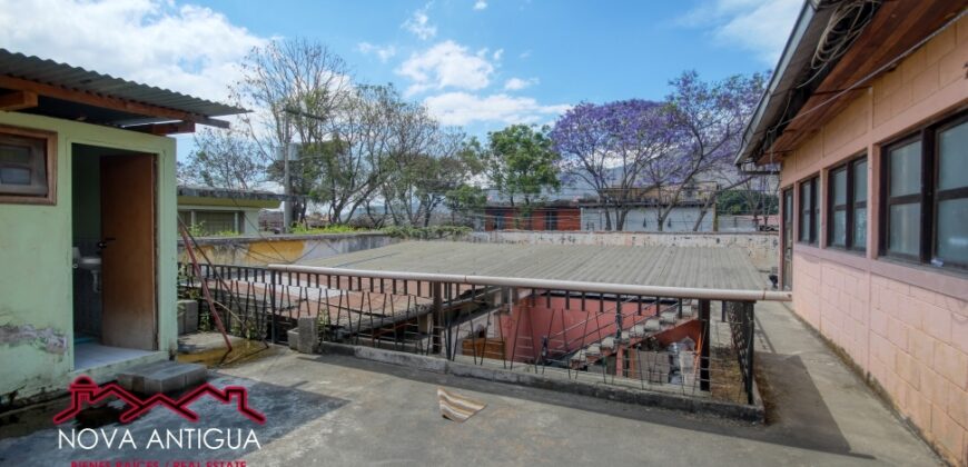 A4189 – Propiedad comercial sobre calle sumamente transitada