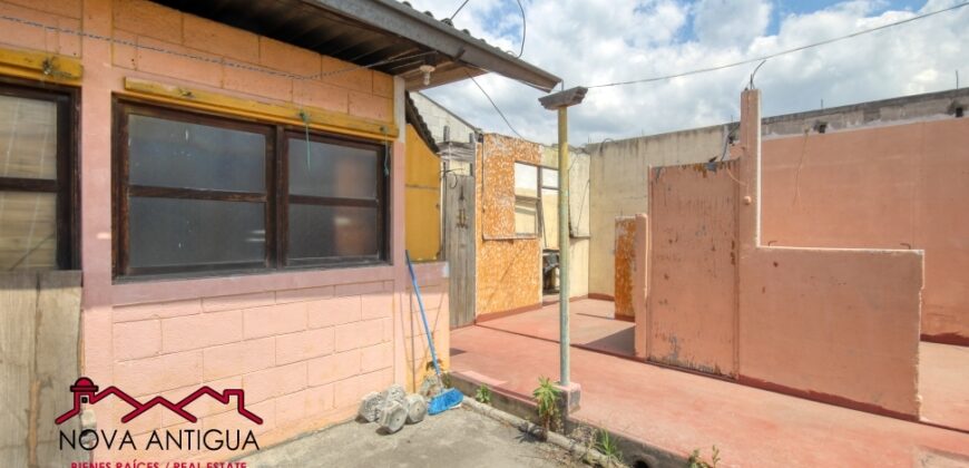 A4189 – Commercial property on busy street