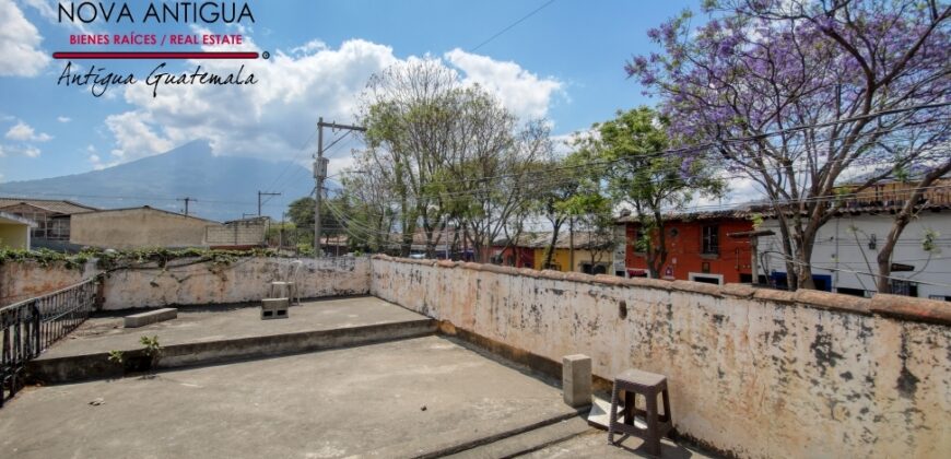 A4189 – Propiedad comercial sobre calle sumamente transitada