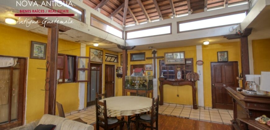 A4189 – Propiedad comercial sobre calle sumamente transitada