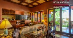 E245 – Casa en el area de Santa Ana
