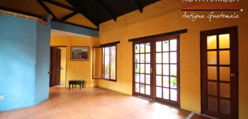 A230 – House for rent in condominium El Injertal