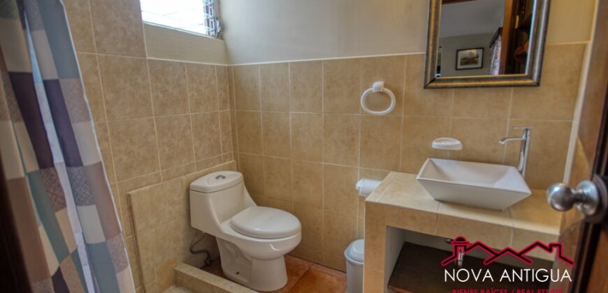 A4190 – Apartamento en el casco de la Antigua Guatemala