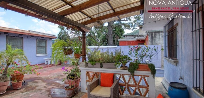 A4190 – Apartment in the center of Antigua Guatemala