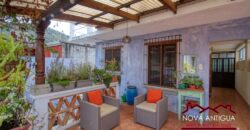 A4190 – Apartment in the center of Antigua Guatemala