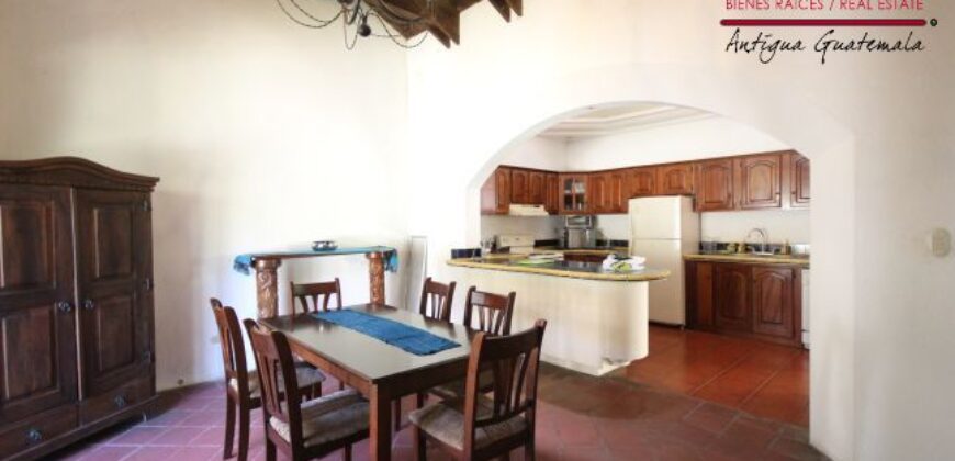 A835 – Casa de 3 habitaciones sin muebles