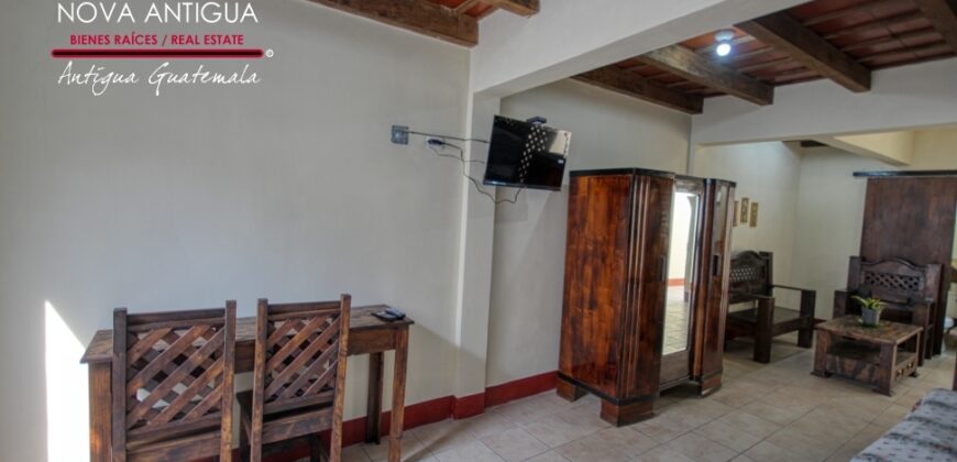 A4191 – Propiedad de 3 apartamentos equipados