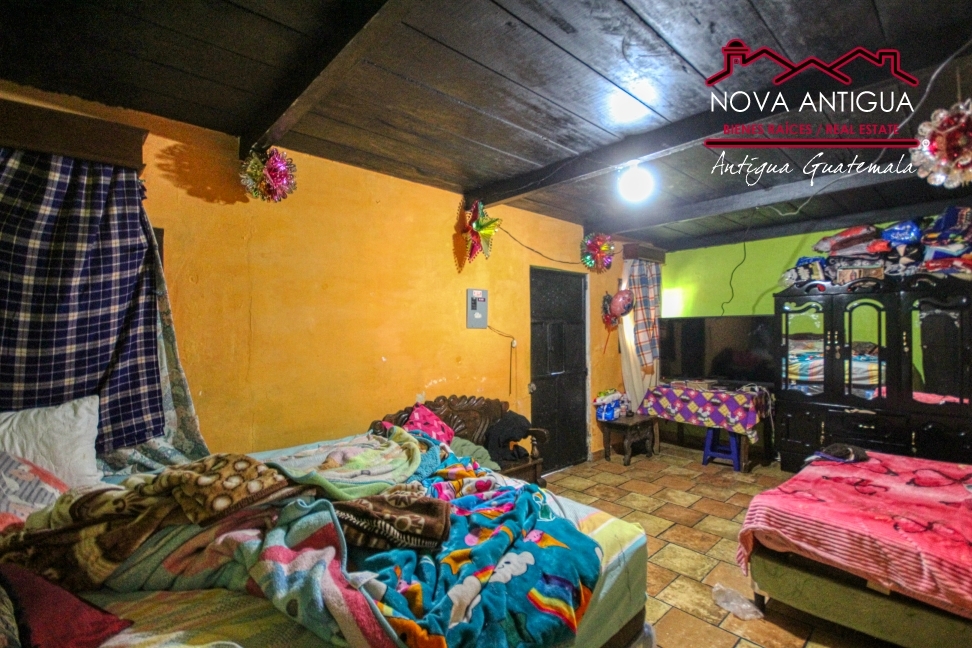 A4193 – Casa para remodelar en el area de Antigua Guatemala