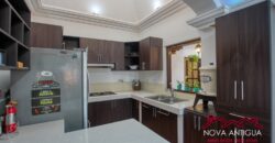 R24 – Bonita casa dentro de residencial con casa club