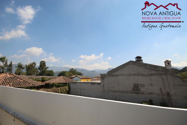 A3113 – Complejo de apartamentos en renta en Antigua Guatemala