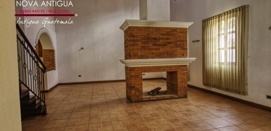 A807 – Casa 3 habitaciones sin muebles