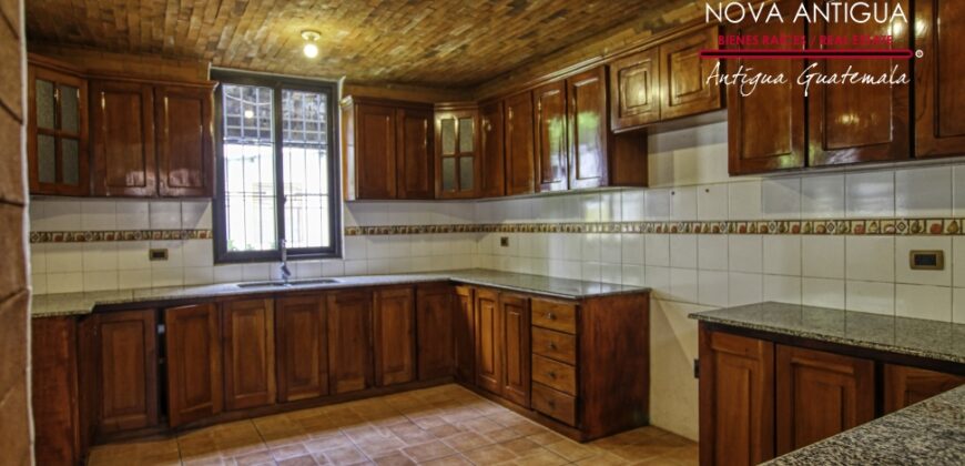 A807 – Casa 3 habitaciones sin muebles