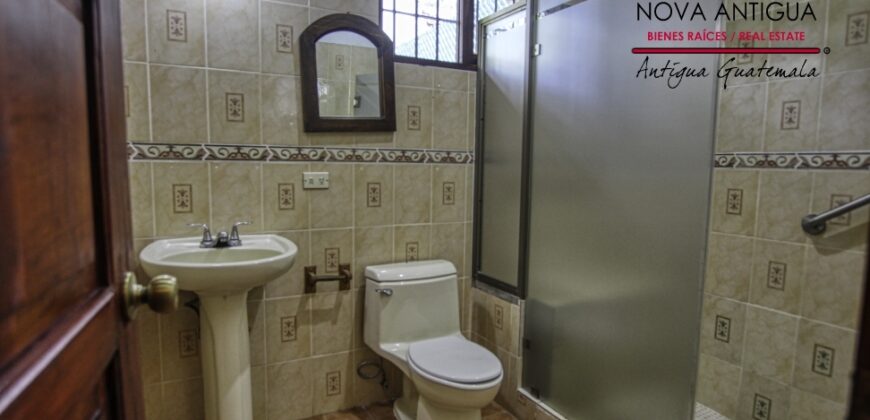 A807 – 3 bedroom house unfurnished