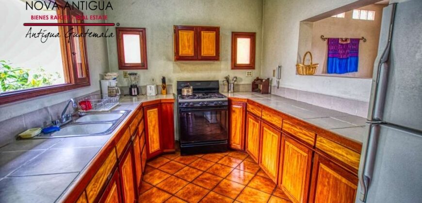 A333 – Furnished house 3 bedrooms