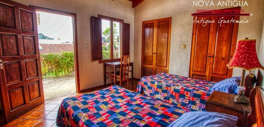 A333 – Furnished house 3 bedrooms