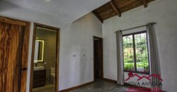 C4015 – Hermosa casa de un nivel en Jardines de Antigua
