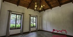 C4015 – Hermosa casa de un nivel en Jardines de Antigua