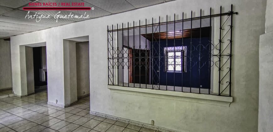 A4198 – Local en renta en Antigua Guatemala