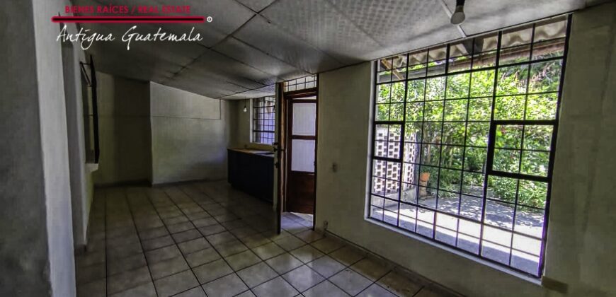 A4198 – Local en renta en Antigua Guatemala