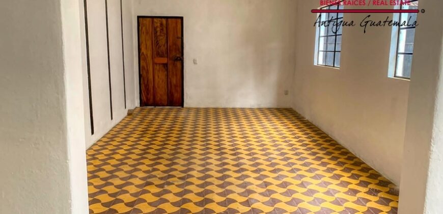 A4199 – Local for rent in Antigua Guatemala