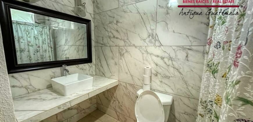 H106 – Bonita casa amueblada en San Pedro el Alto