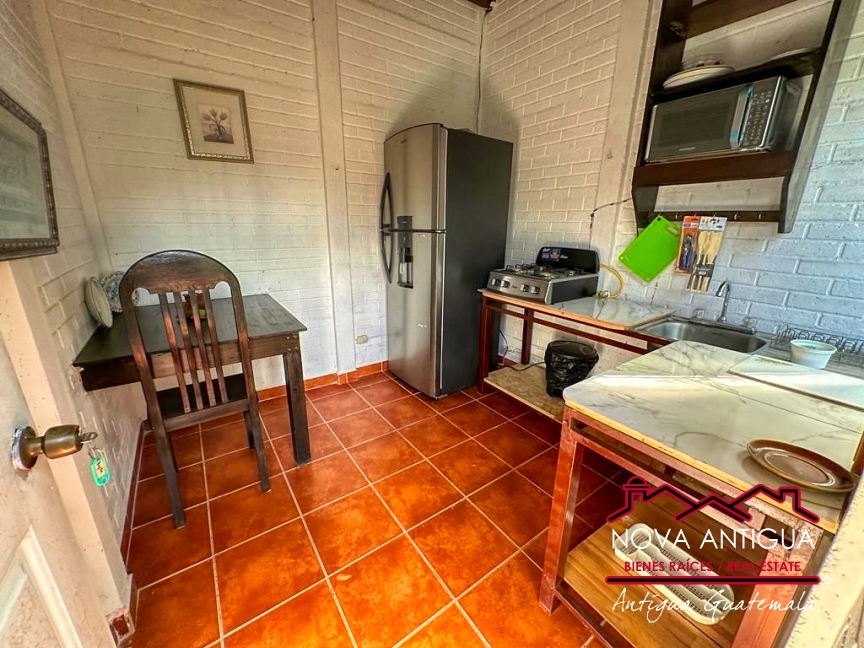 H106 – Bonita casa amueblada en San Pedro el Alto