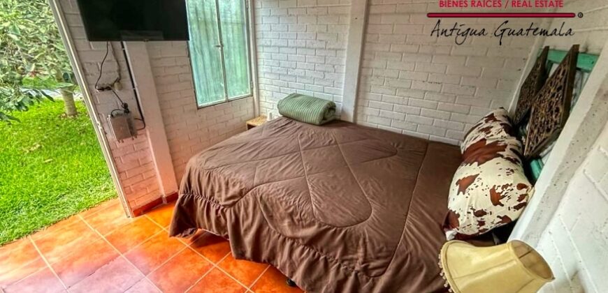 H106 – Bonita casa amueblada en San Pedro el Alto