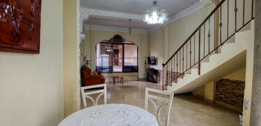 J121 – Bonita casa en Villas de Santiago