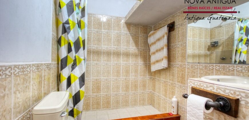 J121 – Bonita casa en Villas de Santiago