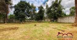 A2035- Land in the center of Antigua Guatemala