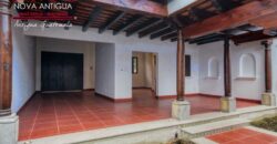 I71 – Hermosa casa de un nivel en San Pedro las Huertas