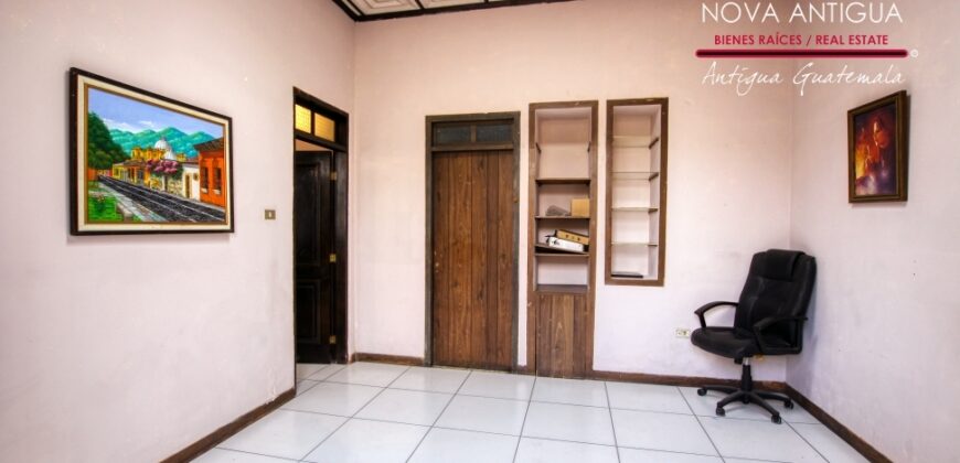 A5200 – Excellent space for medical clinic or office