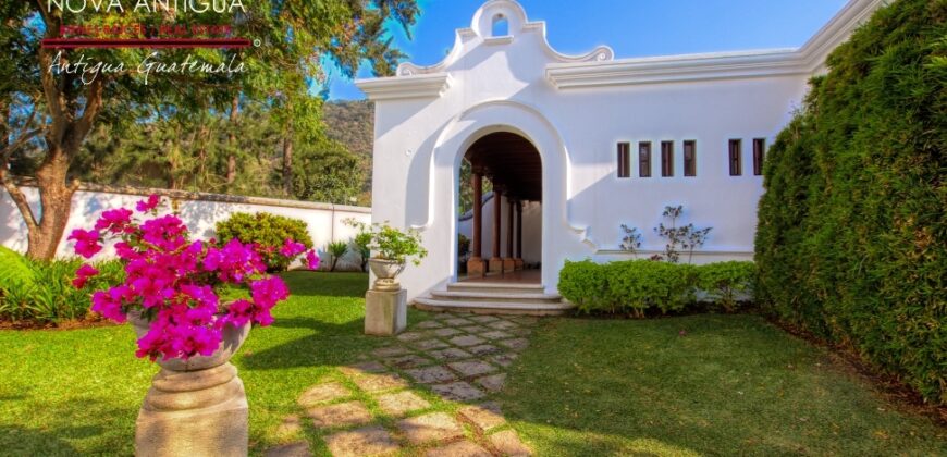 B139 -House For Rent 2 Bedrooms Unfurnished