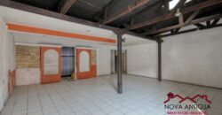 A4203 – Ample commercial space for rent