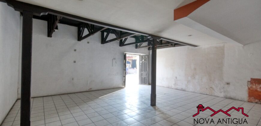 A4203 – Ample commercial space for rent