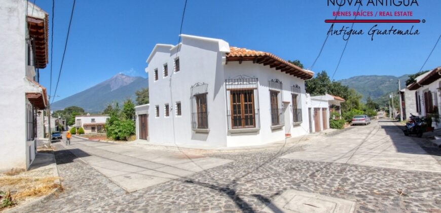 T42 – Loft de esquina en residencial