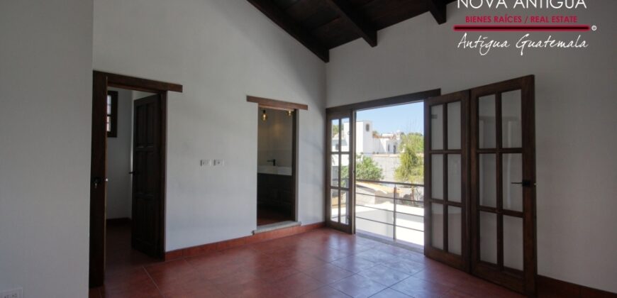 T42 – Loft de esquina en residencial