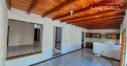 F359 -House with 3 bedrooms in the area of Pastores