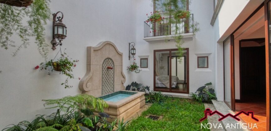 T43 – Beautiful house in Hacienda del Comendador