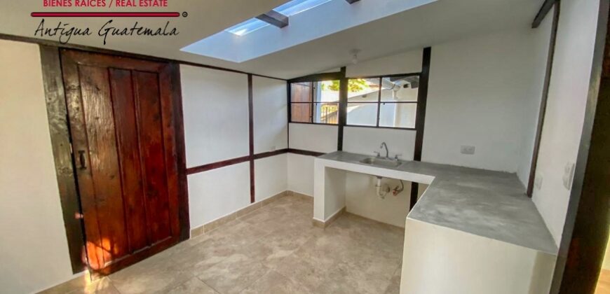 A4204 – Apartamento sin muebles en Antigua Guatemala