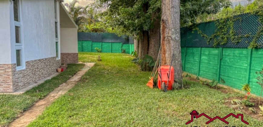 H107 – Unfurnished house in residential