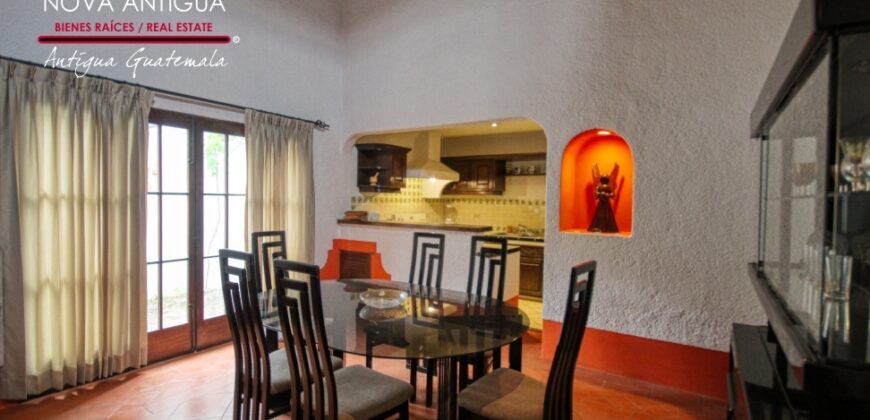 A4210 – Apartment for rent in exclusive residential