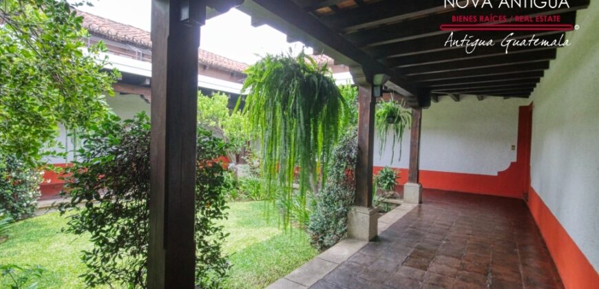 A4210 – Apartment for rent in exclusive residential